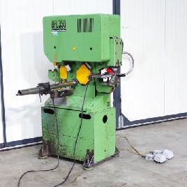 Punzonadora MUBEA BFL 350 / máquina de trinchar