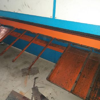 Used Gasparini 3000 x 6 mm mechanical shear