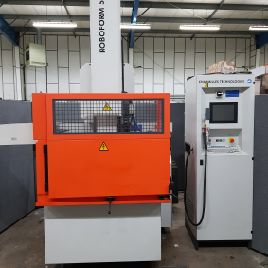 Machine d'électro-érosion par coulée Roboform 54