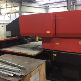 Punzonadora CNC Amada PEGA 244 usada