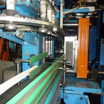 Sipa SF8/3 Blowmoulding machine