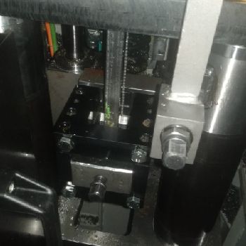 Leistritz Polymat 70/1300 Planing machine