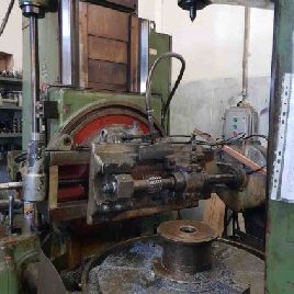 TOS FO 10 Horizontal gear hobbing manual machine