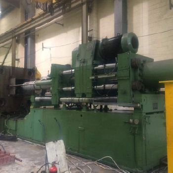 URGENT SALE - Idra MP 16100-1750 SD Injection moulding machine + Engel R-1 Robot ERC 83/2 - E (2003)