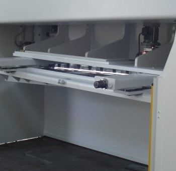 Used IMAL 3050 X 12 mm hydraulic shear