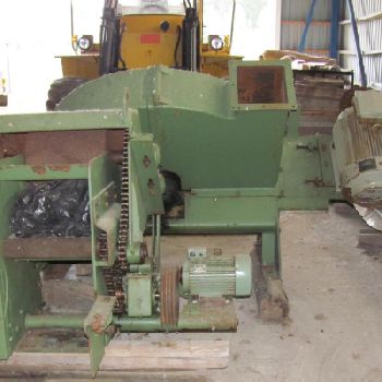 Швеция Bruks 1300 Wood chipping machine