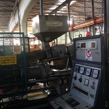 Presma Rotomix Injection moulding machine