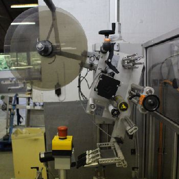 Multivac MR425 side and top labeller