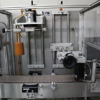 Multivac MR425 side and top labeller