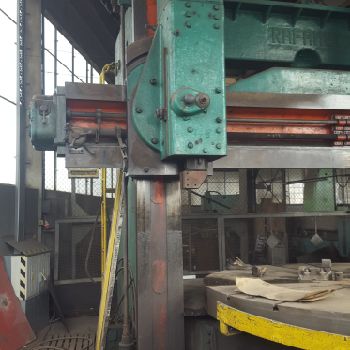 Rafamet KCF 400 vertical turret lathe