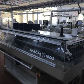 Shima Seiki Mach2 Sig Flat knitting machine