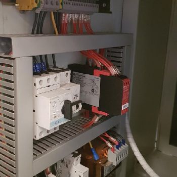 Monguzzi TI 600M Guillotine for veneer