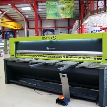 SAFAN DARLEY 310-6 Shear / guillotine CNC