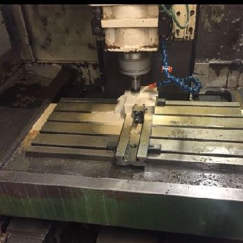 Leadwell MCV 760 AP Machining center - vertical
