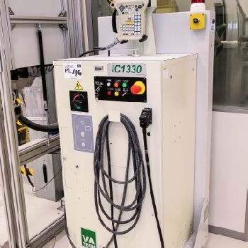 Kawasaki ZX-165U Industrial robot