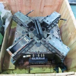 Sous presse Osterwalder pour le forgeage du laiton chaud