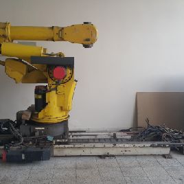 Fanuc Robot S-420iF System R-J2 with Sliding