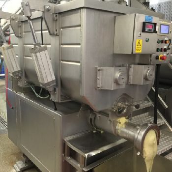 Butcher Boy MG10/220F Grinder