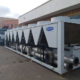 Maquina enfriadora aire agua chiller carrier 30xa1002 capacidad 1. 000 kw