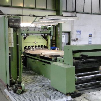 Cutting center UNGERER for cross-cutting sheets from coils with a thickness of 0.5 to 3mm