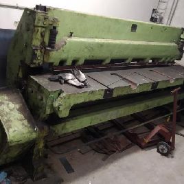 Cizalla mecánica Strojárně Piesok NTV 2000/4