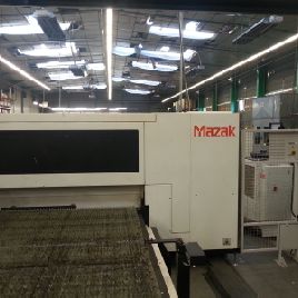 MAZAK Optiplex 2kW 3050 x 1525 máquina de corte por láser