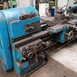 Škoda SUR 350/1500 lathe