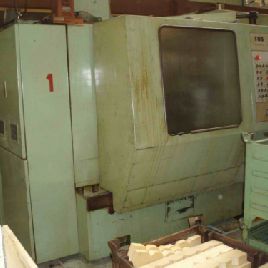 TOS OFA 71A Tailleuse verticale à engrenages