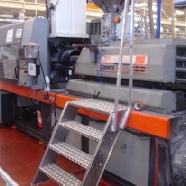 Presse à injection Sandretto S8