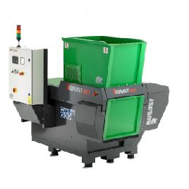 Eslovenia / Robusta máquina para trabajar la madera SD60