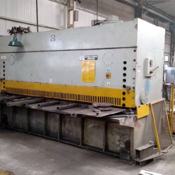 Strojarne Piesok CNTA 3150/16A hydraulic shear