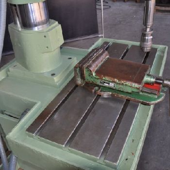 Irsa RSE 32 Radial drilling machine