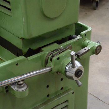 Estarta CL-75 Cylindrical centreless grinding machine