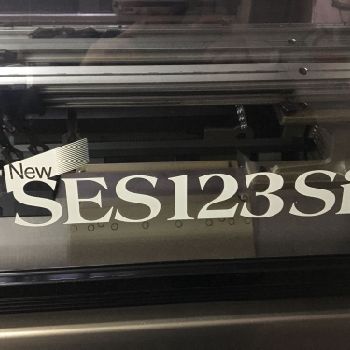 Shima Seiki 123SI Flat knitting machine