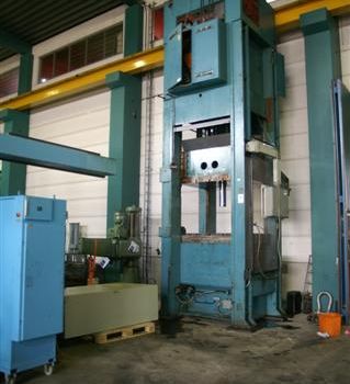 Used Lagan QMC 250 metal press