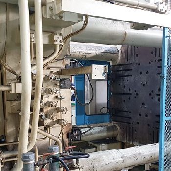 Mitsubishi 1300MM 240 Injection moulding machine