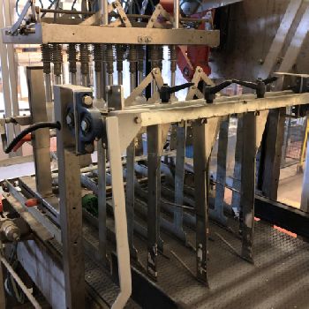 APE Isola HM Box closing machine