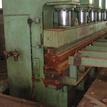 Bakker 1500 T x 12000 Press brake