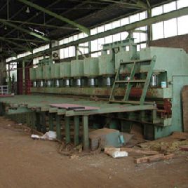 Bakker 1500 T x 12000 Presse plieuse