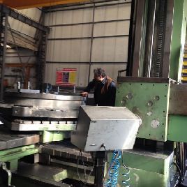 Aléseuse à montant fixe CNC Schiess - Moweg