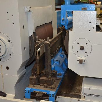 Danobat Estarta 327 Cylindrical centreless grinding machine