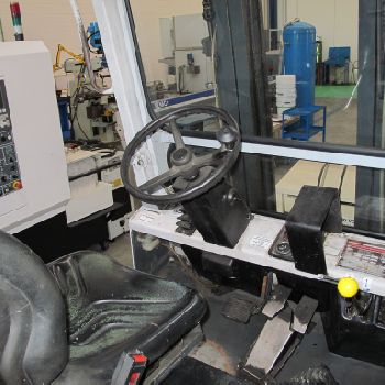 OM E 40 Electric forklift