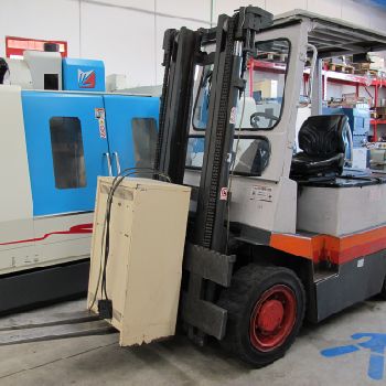 OM E 40 Electric forklift
