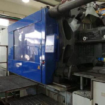 Toyo SI 680 IV Injection moulding machine