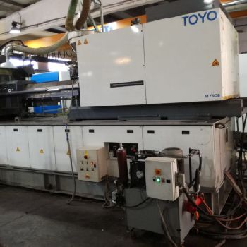 Toyo SI 680 IV Injection moulding machine