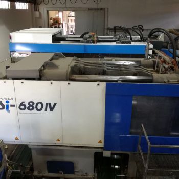 Toyo SI 680 IV Injection moulding machine