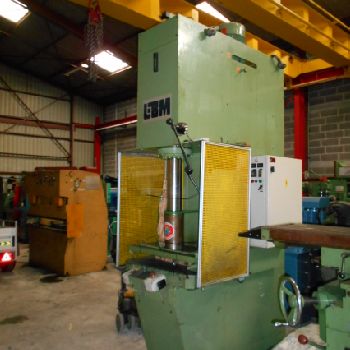 LBM BC 403 metal press