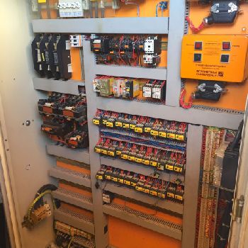 Hydrap HPDB 315 metal press