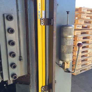 Hydrap HPDB 315 metal press