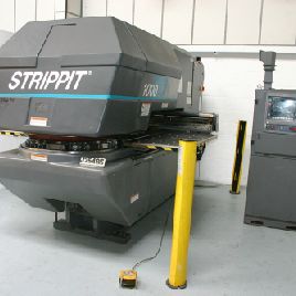 STRIPPIT FC 1000/20 Ponsmachine / knabbelmachine met CNC